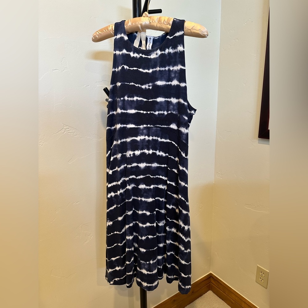 Athleta Santorini Thera dress blue tie dye size medium